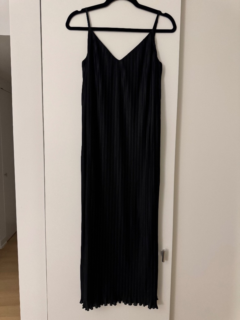 Astr Black Pleated Midi Dress XS